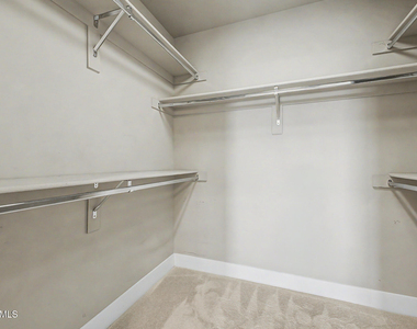 4803 N Woodmere Fairway -- - Photo Thumbnail 18