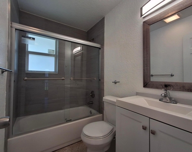 1624 Ne 25th Street - Photo Thumbnail 13
