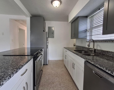 1624 Ne 25th Street - Photo Thumbnail 6