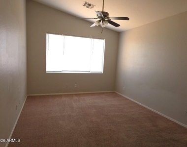 3135 N 127th Avenue - Photo Thumbnail 12