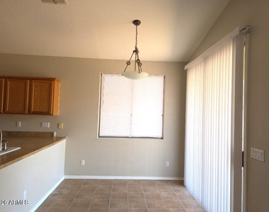 3135 N 127th Avenue - Photo Thumbnail 9