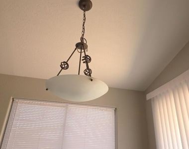 3135 N 127th Avenue - Photo Thumbnail 3
