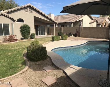 4319 E Tether Trail - Photo Thumbnail 4