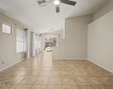 4319 E Tether Trail - Photo Thumbnail 13