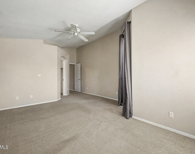 4319 E Tether Trail - Photo Thumbnail 20