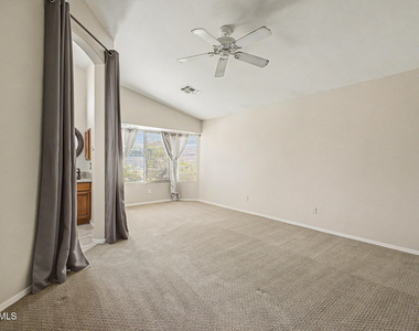 4319 E Tether Trail - Photo Thumbnail 19