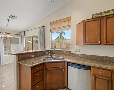 4319 E Tether Trail - Photo Thumbnail 16