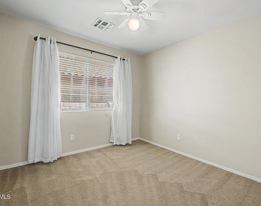 4319 E Tether Trail - Photo Thumbnail 31