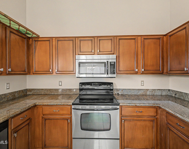 4319 E Tether Trail - Photo Thumbnail 18