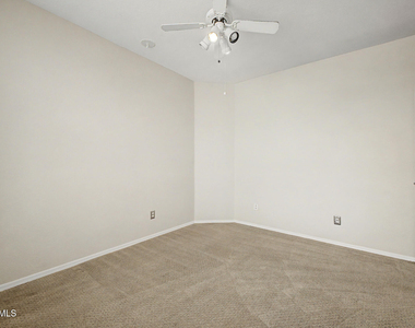 4319 E Tether Trail - Photo Thumbnail 26