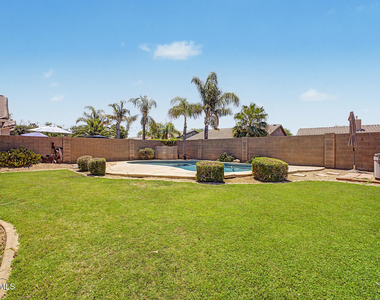 4319 E Tether Trail - Photo Thumbnail 40