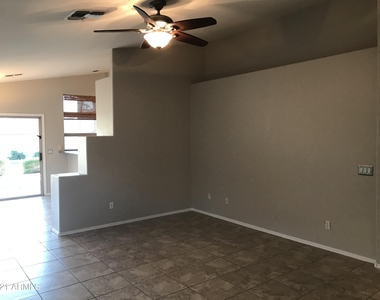 4319 E Tether Trail - Photo Thumbnail 2