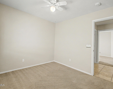 4319 E Tether Trail - Photo Thumbnail 32
