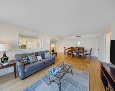 18181 Ne 31st Court - Photo Thumbnail 9