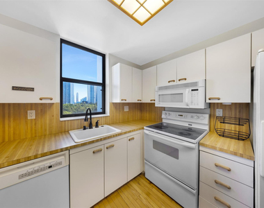 18181 Ne 31st Court - Photo Thumbnail 12