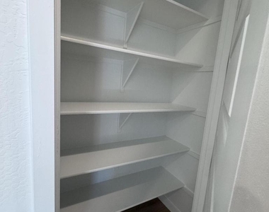 23333 W Mobile Lane - Photo Thumbnail 6