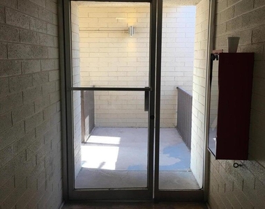 357 E Thomas Road - Photo Thumbnail 8