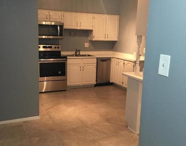 357 E Thomas Road - Photo Thumbnail 2