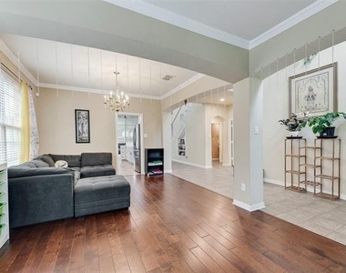 4205 Tiffany Drive - Photo Thumbnail 5