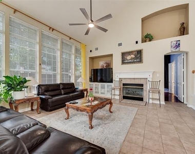 4205 Tiffany Drive - Photo Thumbnail 3