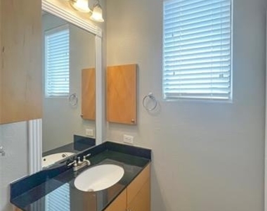 1207 Beaconsfield Lane - Photo Thumbnail 19