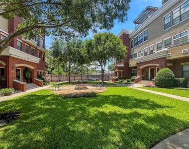 1207 Beaconsfield Lane - Photo Thumbnail 5
