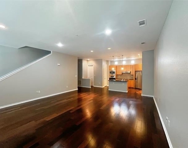 1207 Beaconsfield Lane - Photo Thumbnail 9