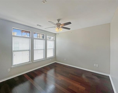 1207 Beaconsfield Lane - Photo Thumbnail 6