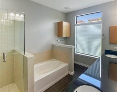1207 Beaconsfield Lane - Photo Thumbnail 15