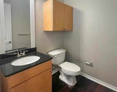 1207 Beaconsfield Lane - Photo Thumbnail 17