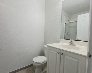 4154 Napoli Lake Drive - Photo Thumbnail 11