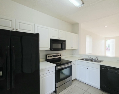 4154 Napoli Lake Drive - Photo Thumbnail 3