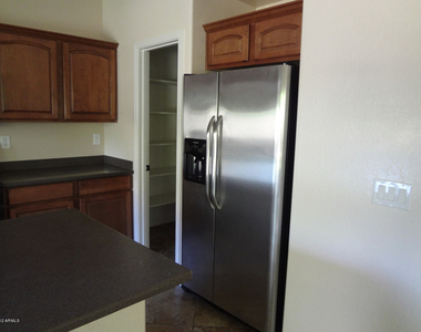 2972 E Franklin Avenue - Photo Thumbnail 7