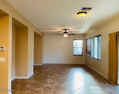 2972 E Franklin Avenue - Photo Thumbnail 8