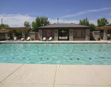 2972 E Franklin Avenue - Photo Thumbnail 2