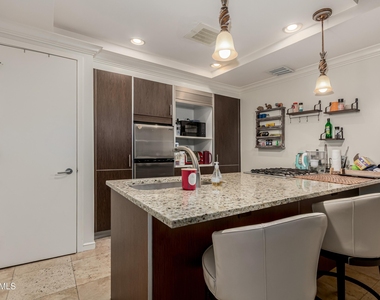 7137 E Rancho Vista Drive - Photo Thumbnail 9