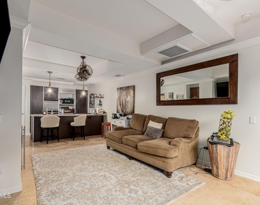 7137 E Rancho Vista Drive - Photo Thumbnail 3
