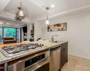 7137 E Rancho Vista Drive - Photo Thumbnail 6