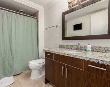 7137 E Rancho Vista Drive - Photo Thumbnail 16