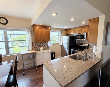 375 Mansfield I - Photo Thumbnail 1