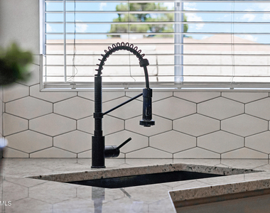 4451 W Creedance Boulevard - Photo Thumbnail 10