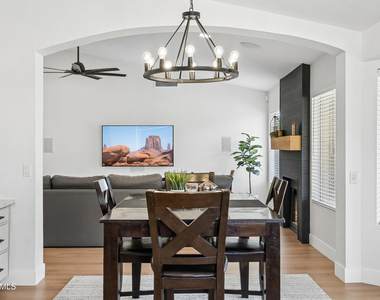 4451 W Creedance Boulevard - Photo Thumbnail 11