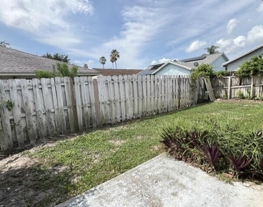 1307 Hempstead Street - Photo Thumbnail 12