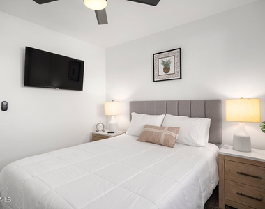 6749 E Wilshire Drive - Photo Thumbnail 21