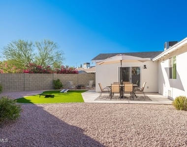 6749 E Wilshire Drive - Photo Thumbnail 27