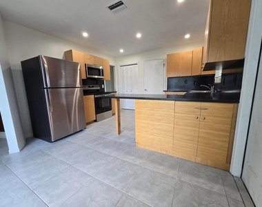800 Ibis Way - Photo Thumbnail 1