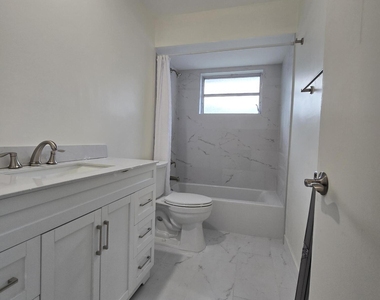800 Ibis Way - Photo Thumbnail 4