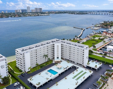 301 Lake Shore Drive - Photo Thumbnail 44