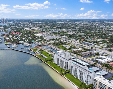 301 Lake Shore Drive - Photo Thumbnail 50