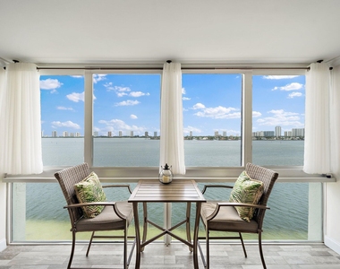 301 Lake Shore Drive - Photo Thumbnail 3